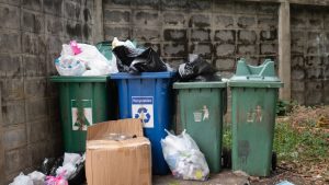 Outdoor trash